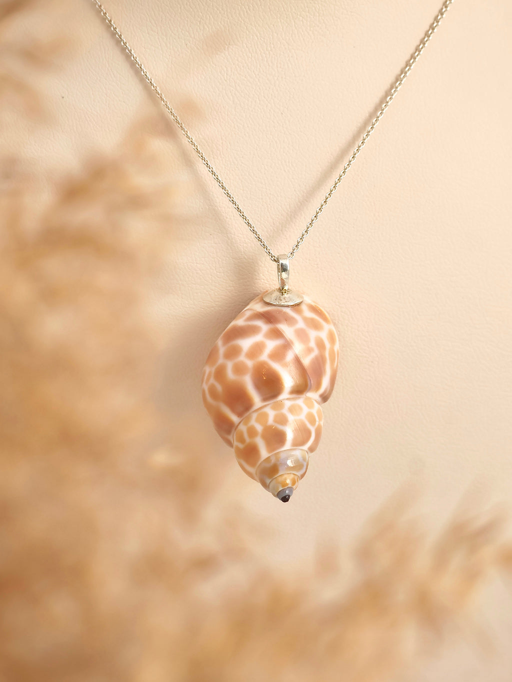 Pandantiv Giraffe Shell